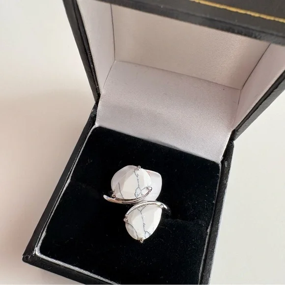 Bomb Party To Have & Hold Ring RG13258 Howlite Magnesite Rhodium Plating - Picture 5 of 8